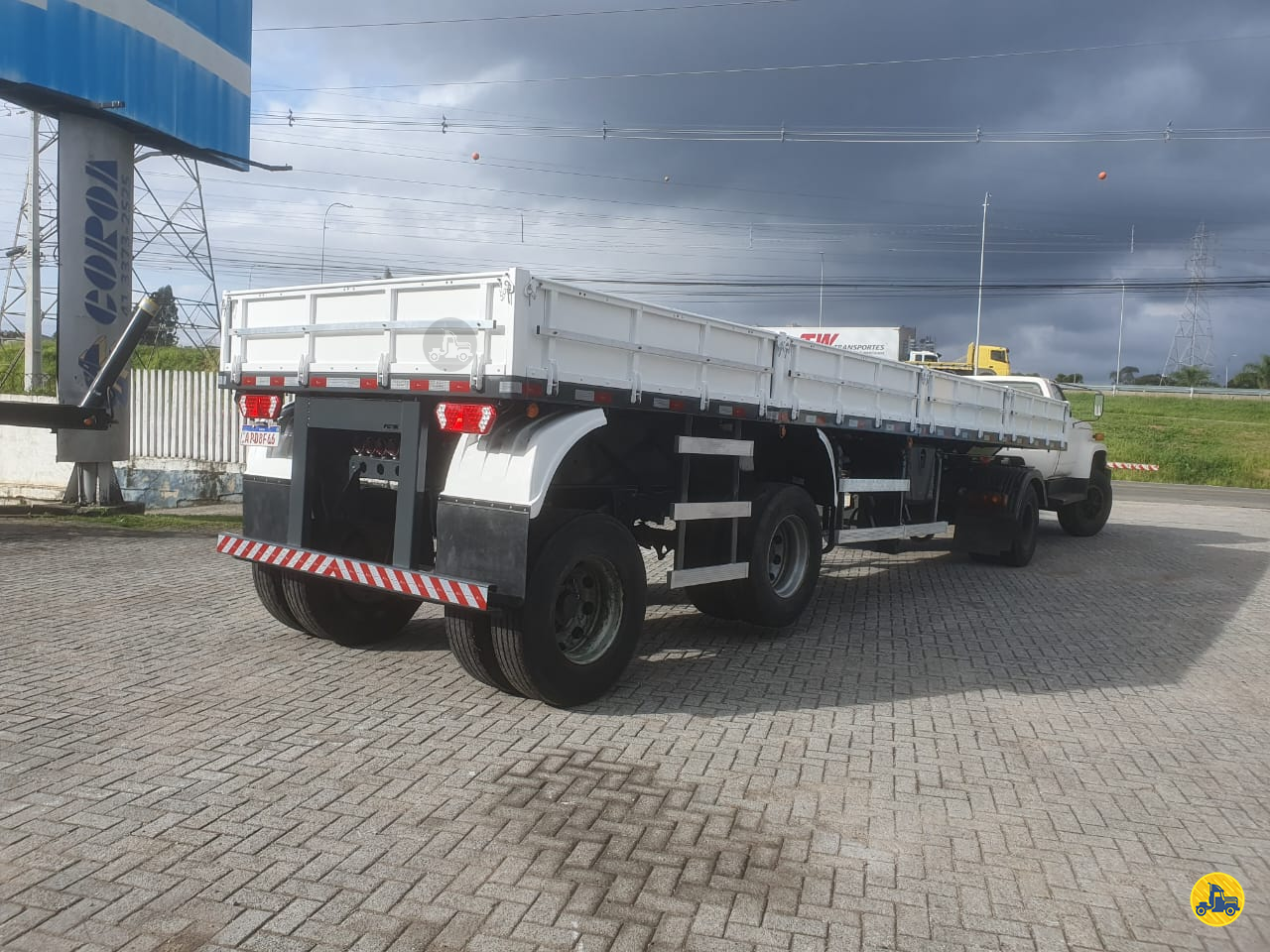 CARRETA SEMI-REBOQUE CARGA SECA Coroa Implementos Rodoviários CURITIBA PARANÁ PR